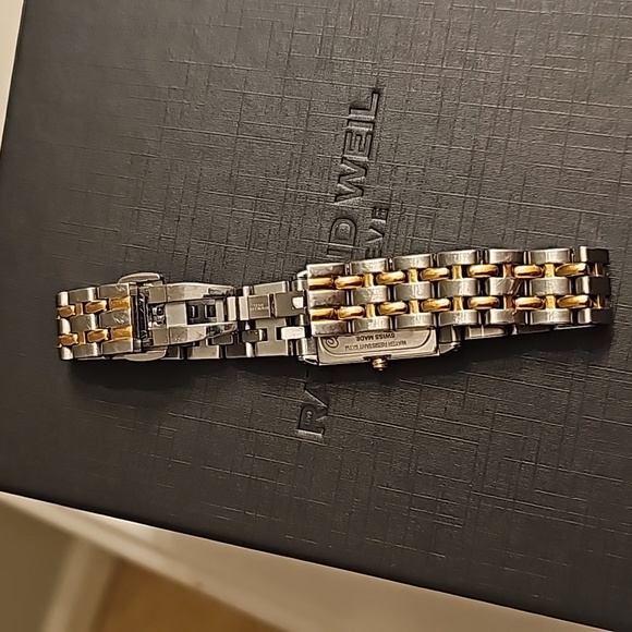 Authentic Raymond Weil Mother of Pearl dial Tango Sapphire Crystal 18mm watch . - Picture 7 of 10
